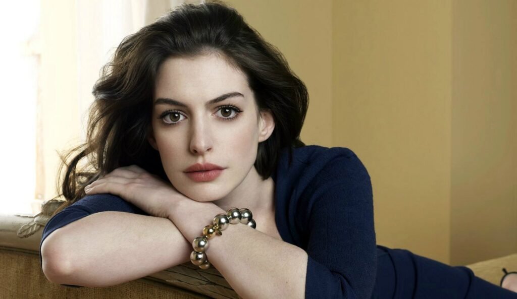 The Truth Behind Anne Hathaway’s Weight Loss: Debunking Myths and Rumors